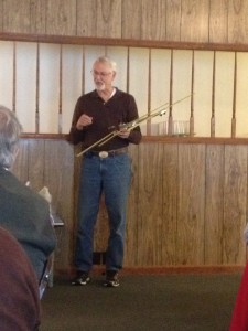Randy K4WRD presents on his tape measure beam antenna to the club at our march 2015 meeting.
